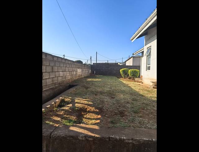 4 BEDROOM HOUSE TO LET IN UMLAZI V